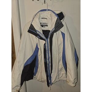 Columbia women's water resistant 2 piece coat size Large white and light blue.
